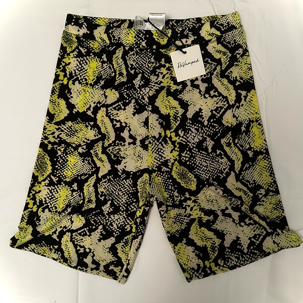 Revamped snake green comfortable biker shorts new with tags